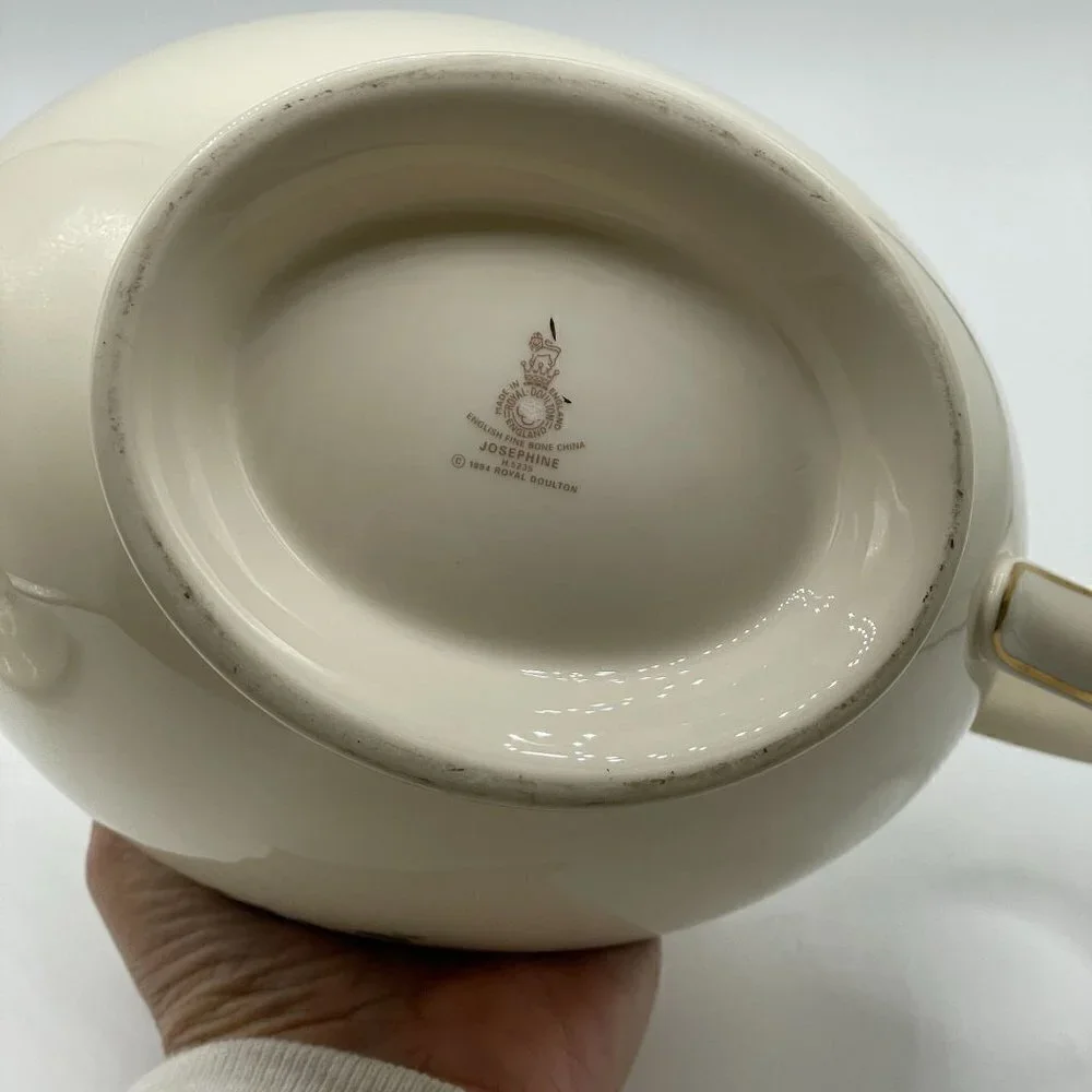 Royal Doulton Josephine H5235 Vintage English Fine Bone China Cream Floral 5 Cup